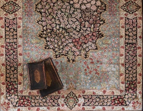 שטיח קום משי פרסי פרחי גן עדן