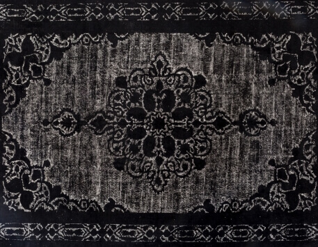 שטיח וינטג' בגווני שחור ואפור